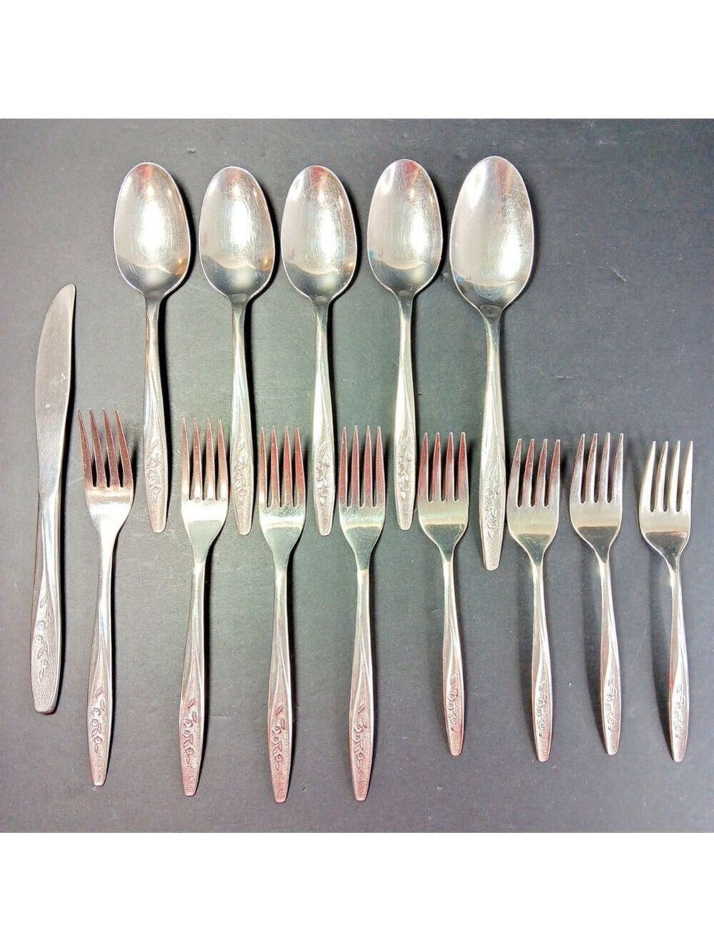 14x Rogers & Bro Radiant Rose RG36 Cutlery Knive Spoon Fork Stainless Canada